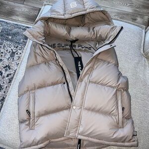 Aritzia Super Puff Vest